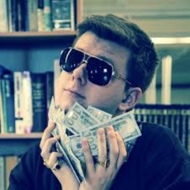 Gen adam, retmenlerinin negatif tutumlarndan ve sinir bozucu tavrlarndan bkt iin bu anlamay yaptn sylyor.  Sylediine gre retmenleri ona okulu brakmasn ve McDonald's'ta almasn tlemi.     