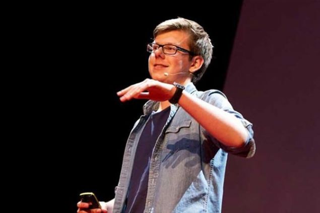 O gn ald 300 bin Bitcoin'e dier yatrmlaryla birlikte 103 daha eklemeyi baaran Erik Finman'n varlklarn Bitcoin'in deerinin 2500 dolar gemesiyle milyon dolar at.  18 yanda 1.09 milyon dolar servete ulaan Erik Finman ailesiyle girdii iddiay da kazand ve liseyi dahi bitirmeden okulu brakt.  Erik Finman'n hlen lise becerilerinin kazandn gsteren GDE diplomas bulunmuyor.    