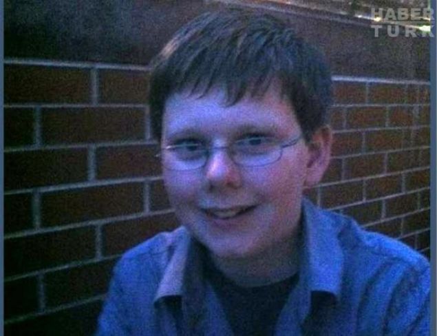 Silikon Vadisi'nde tant ilk insanlardan biri ise nl ierik paylam platformu Reddit'in kurucusu Alexis Ohanian.  Forbes Dergisi Genel Yayn Ynetmeni Steve Forbes da Finman'n aray ierisindeyken tant nemli isimlerden.    