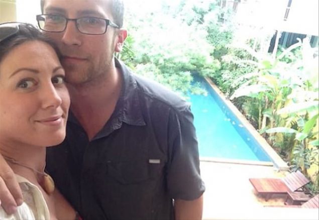 Ancak bu ikilinin hikayesini pop�ler hale getiren Anna'n�n fark�nda olmadan boynunda ta��d��� s�rd�.    