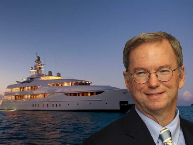 Google'�n ba�kan� Eric Schmidt Oasis adl� bir yata sahip. Schmidt bu yattan haftal�k 400.000 dolar gelir sa�l�yor.  59 metrelik yat�n; 12 misafir kapasiteli 6 kabini ve diskoya d�n��t�r�lebilen spor salonu bulunuyor.       