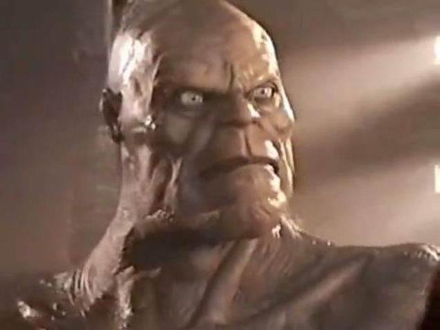 Buna g�zel bir �rnek olarak ise sizlere 1995 y�l�nda efsane oyundan uyarlama olarak vizyona giren Mortal Kombat filmiydi.   