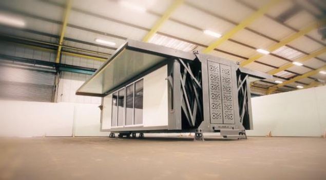 Bunu yapmak iin i duvarlar hareket ettirmenin yeterli olduunu belirten irket yetkilileri, gne panelleri sayesinde gne nn olduu her yerde elektrik gcne ulaabiliyor. 