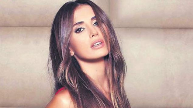 EMNA SANDAL: 15 Temmuz akam yaadmz o hain giriimde canlarini vatanlarini icin dnmeden feda eden ehitlerimizi sayg ve rahmetle anyorum. Sizleri asla unutmayaca 