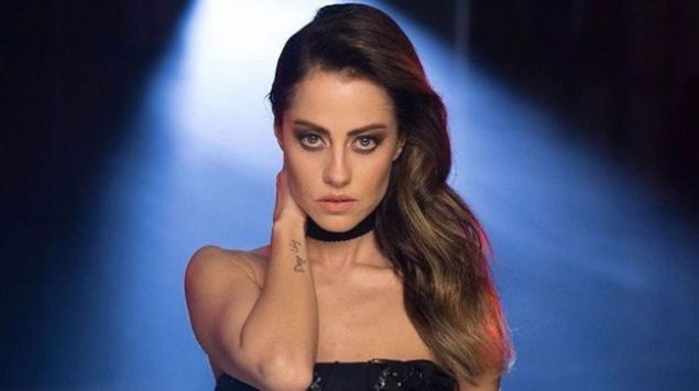 DERYA ULU: Hepimiz panik ve endie iindeydik. O akam konser iin Ayvalktaydm. nce bir arkadam arad, ardndan yaananlar TVden takip ettik. Dilerim bunlar bir daha yaanmaz.   