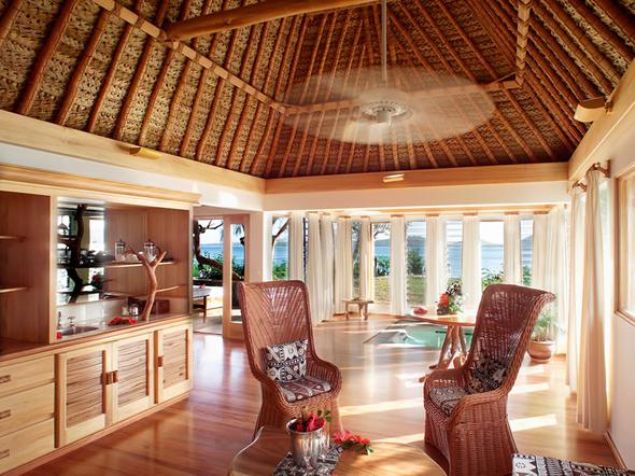 Gecelik oda fiyat 2499 dolar    