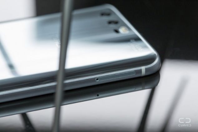 FYATI SE <br><br>    Honor 9 - 4GB RAM / 64 GB Depolama : 323 dolar (1137 TL) <br><br>  Honor 9 - 6GB RAM / 64 GB Depolama : 398 dolar (1403 TL) <br><br>  Honor 9 - 6GB RAM / 128 GB Depolama : 441 dolar (1553 TL) <br><br>     