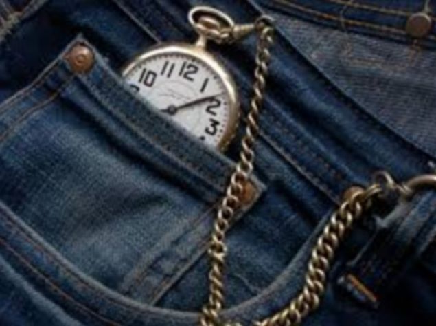 Eskiden, ilk bakta amasz gzken bu minik cepler kol saatinizi koymak iin ideal boyuttayd.   