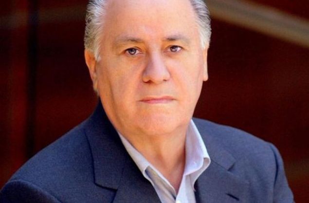 Zuckerberg gibi kyafette tutucu ve tutumlu. Genelde beyaz gmlek ya da tirt, zerine de blazer ceket giyiyor. 