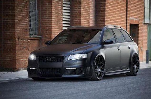 Faulkner buna ramen hayat boyunca sadece iki kez otomobil deitirmi. Sonuncusu 5 yanda bir Audi Vagon. 