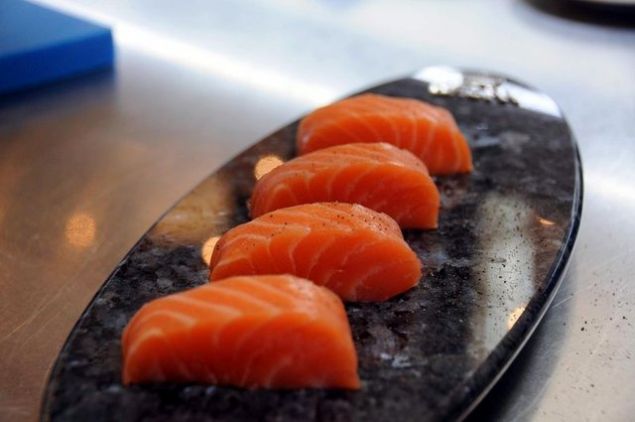 ��lenmi� somon<br><br>  Zararl� i�erik: PCB (Poliklorlu bifenil)   