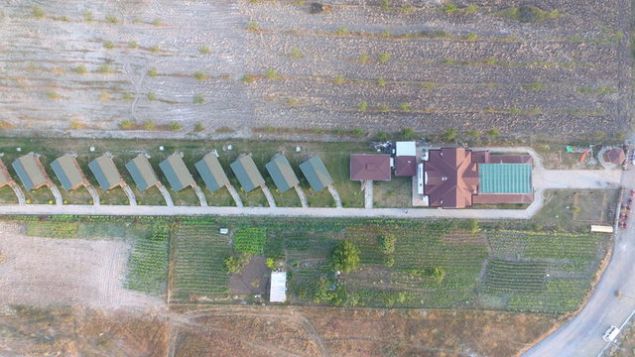 Buradaki tar�m ve hayvanc�l�k, b�lgenin iklim ve co�rafi ko�ullar�ndan dolay� end�striyel tar�mla kar��la�t�rd���m�z zaman �ok karl� de�il. Buran�n Allah vergisi bir g�zelli�i var. Bu g�zelli�in alternatif ve k�rsal turizmle de�erlendirildi�inde �ok b�y�k bir de�er yaratabilece�ini �mit ediyorum.     