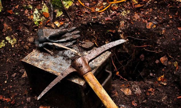 ine konan nesneleri ilerleyen nesillerin bulmas amacyla kullanlan bu kutular genel olarak zaman kapsl olarak nitelendiriliyor. indeki maddelerin korunmas amacyla olduka korunakl olarak topraa gmlen bu kapsller yalnzca rntgen yardmyla bulunabiliyor.     