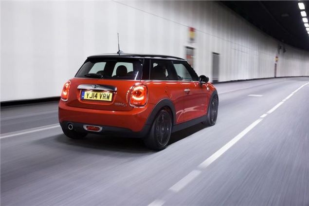 Mini Cooper D 1.5 116PS      