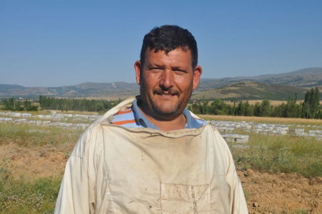 Ar� poleninin ya� ve kuru t�ketilebildi�ine de�inen Akdi, 'Balla, kaymakla veya oldu�u gibi t�ketilebilir. Ar�c�lar, i�letmemize ya� ve kuru olarak polenlerini getiriyor. Ald���m�z polenleri so�uk hava deposunda tutuyoruz. Yurt d���na �u ana kadar 20 ton ya� polen g�nderdik, 20 ton daha g�ndermeyi planl�yoruz.' ifadelerini kulland�.   