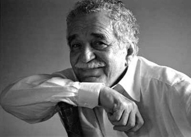 Gabriel Garcia Marquez  Kolera G�nlerinde A�k <br><br>  'Ka��n�lmaz bir �eydi: Ac�badem kokusu ona mutsuz a�klar�n yazg�s�n� an�msat�rd� hep.      