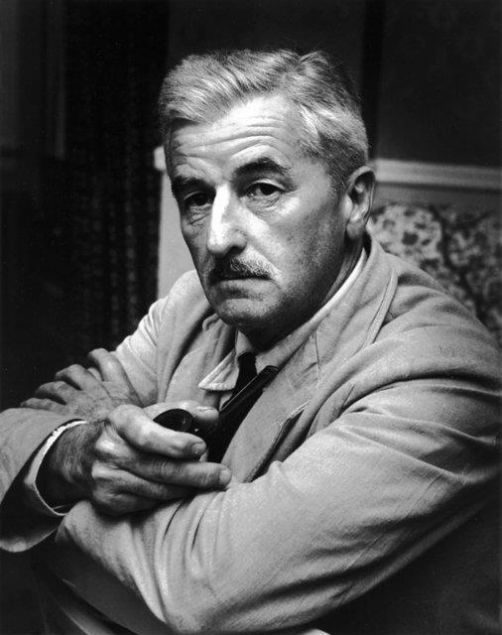 William Faulkner Ses ve �fke <br><br>  'Parmakl���n arkas�nda, sarma��klar�n aras�ndan, vurduklar�n� g�r�yordum. Bayra��n oldu�u yere geliyorlard� ve ben y�r�d�m parmakl�k boyunca.      