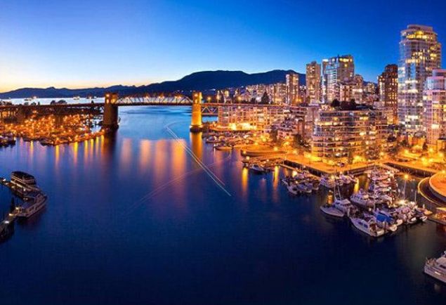 Vancouver<br><br>    George Vancouver, �ehre ke�finden sonra kendi soyad�n� verdi.  