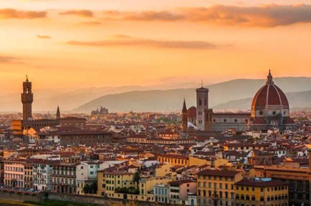 Floransa<br><br>    Latince'de '�i�ek' anlam�nda kullan�lan bir kelime.  