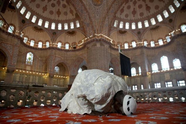 G�kdemir, Ganal� Abdullah'a ula�mak i�in yo�un giri�imlerde bulunduklar� s�rada Erzurum'da �al��an bir polis memurunun resmi kanallar arac�l���yla ona ula�t���n� kaydetti. D��i�leri Bakan� Mevl�t �avu�o�lu'nun da �zel kalemi arac�l���yla Abdullah ile g�r��mek istedi�ini kendilerine iletti�ine dikkati �eken G�kdemir, s�zlerini ��yle tamamlad�.     