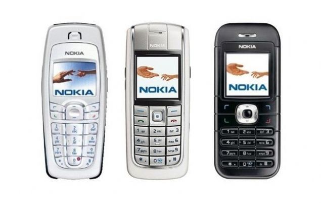 15- Nokia 6010  <br><br>  2004 y�l�nda sat��a ��kan Nokia 6010, 75 milyon satt�.  <br><br>  96 x 65 ekran ��z�n�rl���.  <br><br>  1000 mAh batarya     