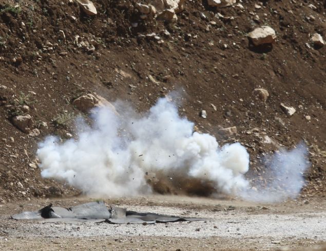 D�� noktadaki n�bet�ilerin etkisiz hale getirilmesinin ard�ndan makineli ve keskin ni�anc�lar taraf�ndan i� b�lgedeki n�bet�iler vuruldu. Ard�ndan tim komutan�n emriyle �st b�lgesine s�zma i�lemi ger�ekle�tirildi. Yine tim komutan�n�n i�aretiyle sald�r�ya ge�en komandolar bina i�indeki d��man unsurlar�n�n sis bombalar�yla g�r��lerini d���rerek, dakikalar i�inde imha etti. K�sa s�rede g�revlerini zayiats�z ve ba�ar�yla tamamlayan komandolar birliklerine geri d�nd�ler. 