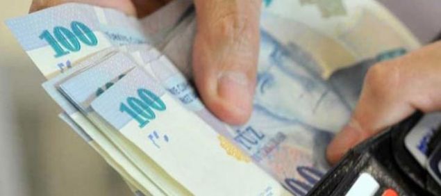   �� yerinde �al��an sigortal�n�n iste�e ba�l� sigorta �deyebilece�ini s�yleyen Nacar, �SGK, 4B kavram�na yani iste�e ba�l� sigortay� 4B'den �dettiriyor. �al��an bir i��i karde�imiz, emekli maa��n� artt�rmay� d���n�yorsa 4B �zerinden, Ba�-Kur �zerinden iste�e ba�l�y� �deyebilir. Emeklilik s�ras�na geldi�inde oraya yat�rm�� oldu�u prim kazan�lar� da yine SGK'ya aktar�p emekli ayl�klar�nda art�� sa�layabilirler� a��klamalar�nda bulundu.  