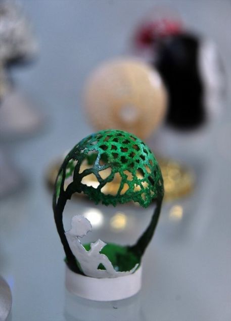   El ile �al��an i��idir, el ve ak�l ile �al��an ustad�r, el, ak�l ve ruhen �al��an zanaatkard�r. Zanaatkar da vav gibi e�ilmesini, elif gibi ayakta durmas�n� bilendir.' diye konu�tu. 