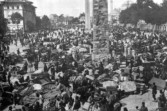 shakpaa Yangn sonras Sultanahmet At Meydan. / 1912     