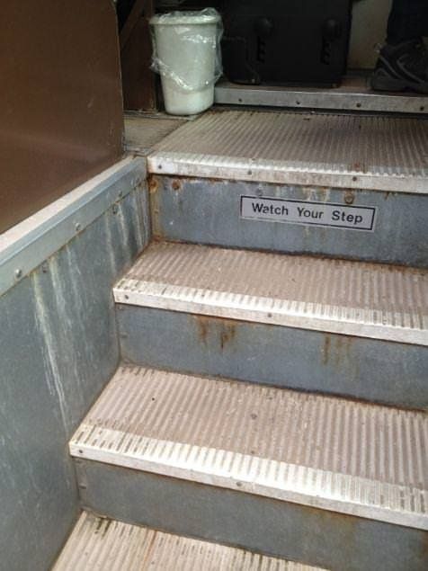 te lgn iftin adm adm yaptklar otobs ev:     