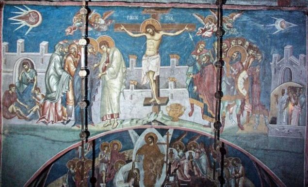                   Resim, Kosova'daki Yksek Decani manastrnda bir sunakta asl duruyor.   