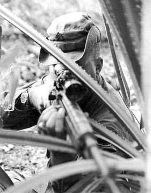                                                                 Adelbert F. Waldron  <br><br>  109 kabul edilmi vuruuyla en ok adam ldrm Amerikal keskin nianc olmasnn yannda kendisinin hedefi bulma oran da muhteeme yakn.                                                           