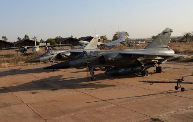  Guatemala: 4 sava� u�a��: 3 adet A-37, 1 adet PC-7    