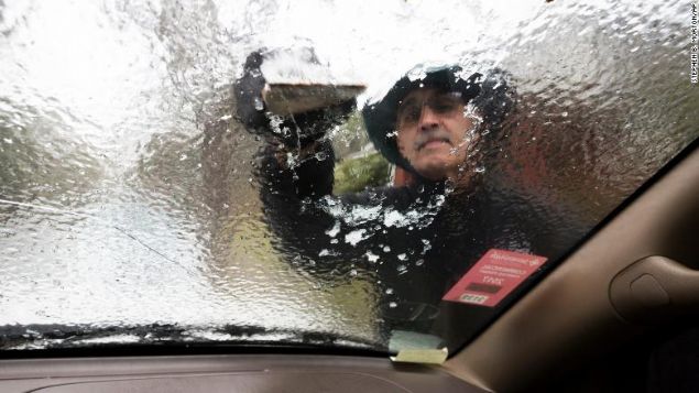  ehrin Belediye Bakan Joe Sinnot yapt aklamada Eriede her zaman kar yann youn olduunu ama ilk defa byle bir hava durumu ile karlatklarn syledi.     