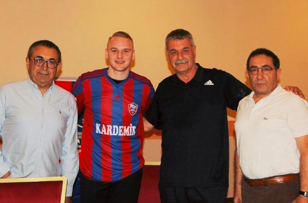                                                                 Adam Stahl<BR><BR>  Norby'den Karabkspor'a                                                         