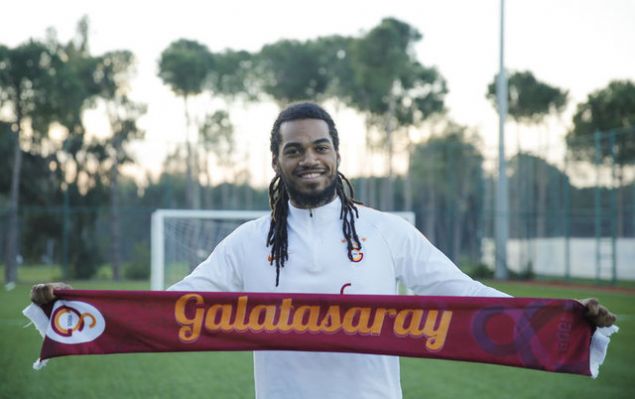                                                                 DENAYER: 'SREKL DEKLK BZ ZORLUYORDU'  <br><br>  Galatasaray'n savunma oyuncularndan Jason Denayer, takmnn kamp yapt Antalya'nn Belek beldesinde bulunan tesislerde basn mensuplarnn sorularn yantlad.                                                         
