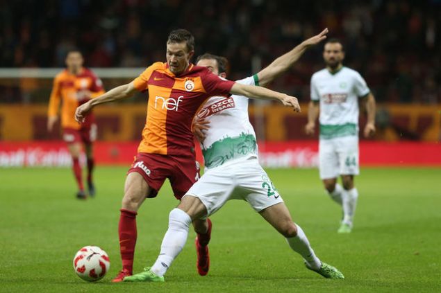                                                                 LINNES: 'SEZONA Y BALAMITIK...'  <br><br>  Galatasaray'n Norveli oyuncusu Martin Linnes, eski hocas Igor Tudor'u 'sistem' konusunda eletirdi ve unlar syledi:                                                        
