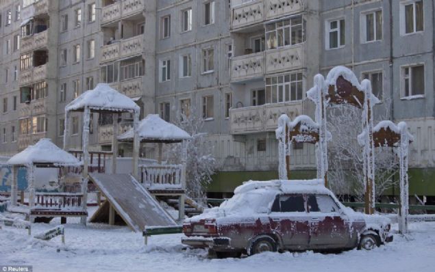   Oymyakon'da k aylarnda hava scakl eksi 52 ila eksi 78 derece arasnda deiiyor.     
