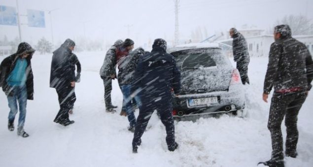 Meteoroloji'den yaplan son verilere gre lkemiz genelinin ok bulutlu, Marmara'nn dousu, Karadeniz,  Anadolu'nun gney ve dousu, Orta ve Dou Akdeniz, Dou ve Gneydou Anadolu, Antalya evreleri, Isparta'nn dou kesimleri ile Mula'nn Marmaris, Fethiye ve Dalaman ilelerinin yal geecei tahmin ediliyor.               