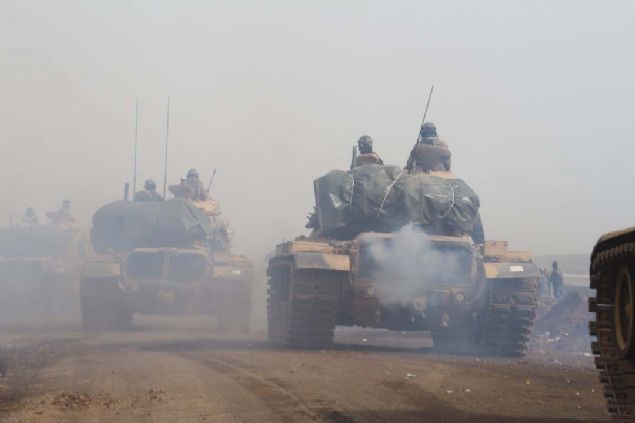                                                                 Cerablus ve El Bab yntemi     <br><br>   SO glerinin komutanlar ele geirilen kylerde yerel halka  Trkiyenin blgedeki amalaryla ilgili tek tek aklama yapyor.                                                        