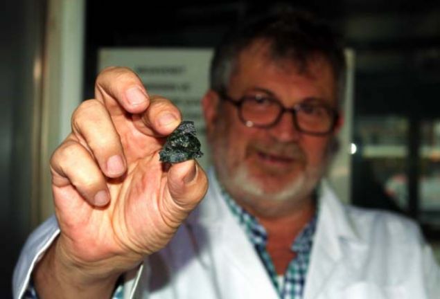 u anda lkemizin savunma sanayinde byle rnlere ihtiyac vardr. ok yakn zamanda borkarbr isimli rn de bor madenimizden retmitik. Bu da savunma sanayiimizde kullanlyordu. Son rnmz de lkemize hayrl olsun. Tabii rettiimiz her rn, lkemizin nereden nereye geldiini dnyaya gstermektedir. Dmanlarmza korku, dostlarmza da gven vermektedir. Biz bu baarlar, devletimizin bir kuruunu harcamadan, kendi imkanlarmzla saladk. Bunu ayr bir grev ve gurur sayyoruz. lkemize hayrl olsun dedi.   