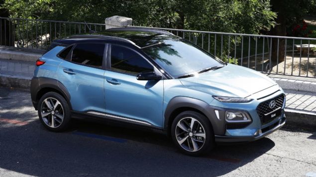 Kona EV: Hyundainin Compact Crossover segmentindeki yeni otomobili elektrikli versiyonu ile tantalcak.   