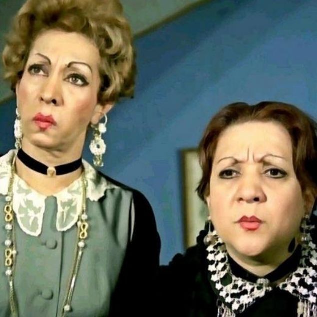 Yeilam'n efsane isimleri arasnda yer edinen baz isimlerin deiimi grenleri artyor.    <br><br>      Bizimkiler'in babaannesi olarak tannan Gzin zipek ve Adile Nait'in genlik yllarnda ekilen fotoraf...          