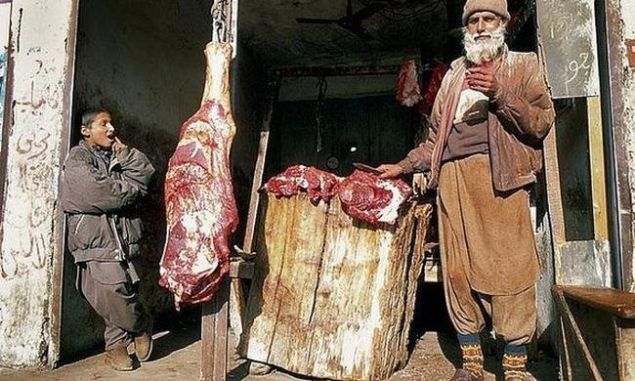  Ayrca yemek porsiyonlar da ok ufak. Az yiyorlar.   