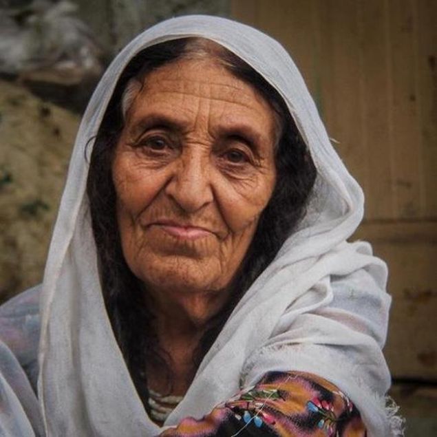  Hatrlanmas gereken nemli ey Hunza Trklerinin tamamen vejetaryen olmasalar da etin gnlk yiyeceklerinin en ufak ksmn oluturmasdr.   