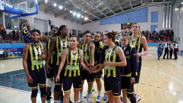                                                                 34 KUPA DA AZZ YILDIRIM'DAN<br><br>  Kadn basketbol takm ise tarihinde kazand 34 kupay da Aziz Yldrm dneminde ald. Kadn takm Yldrm dneminde 12 lig ampiyonluu, 11 Trkiye Kupas, 11 Cumhurbakanl Kupas elde etti. Kadn basketbolcular FIBA Kadnlar Avrupa Liginde son 6 ylda ise 3 kez ikinci, 1 kez nc, 2 kez de drdnclk yaad.                                                                                       