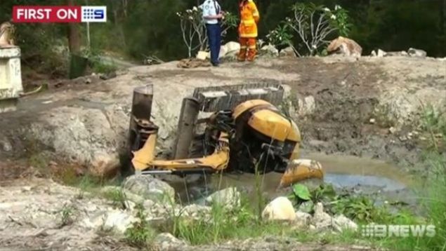   Yogada srt gererek ve gs havaya kaldrarak yaplan kobra pozisyonunda duran Miller, sadece burnunu suyun zerinde tutmay baard.Kurtulduktan sonra Avustralya'nn Sydney Daily Telegraph gazetesine konuan 45 yandaki ifti, 'Glde mahsur kalmtm ve kafam suyun zerinde tutmam gerekiyordu. Sanrm kobra pozisyonundaydm. Yoga ve tabii yaama arzum hayatm kurtard' dedi.     