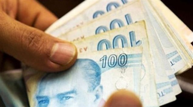                                                                 �� s�zle�mesinde �cretin miktar�n�n a��k�a belirtilmemi� olmas�n�n, taraflar aras�nda i� s�zle�mesinin bulunmad��� anlam�na gelmeyece�i hat�rlat�ld�. Kararda �u ifadelere yer verildi:                                                        