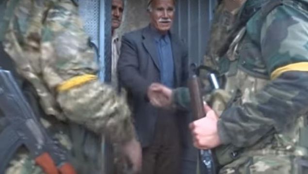 SO birlikleri yerel halkla da bir araya gelerek sohbet ediyor.  