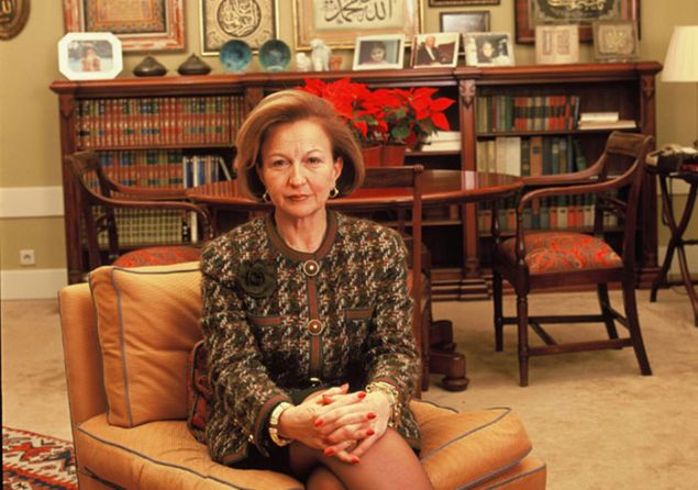                                                                 Suna Kra- Ko Holding- 2 milyar 200 milyon dolar...                                                       